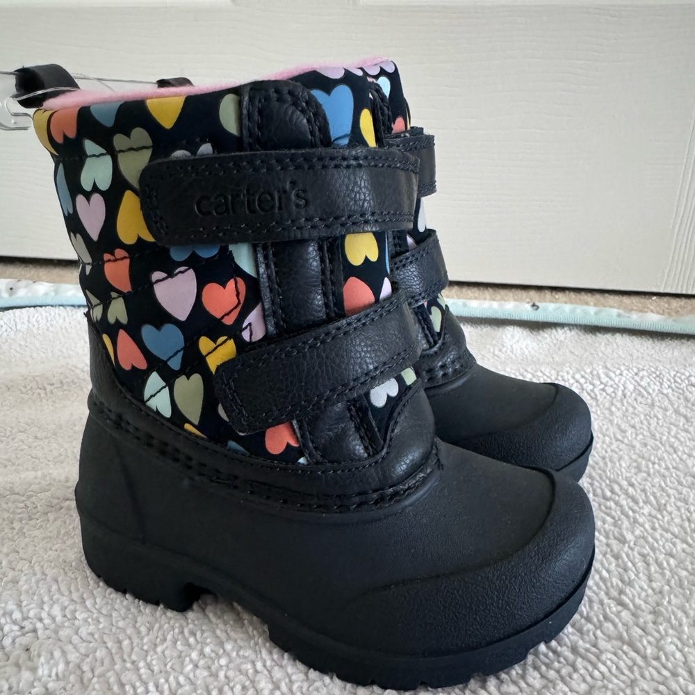 Carters girls snow boots size 6